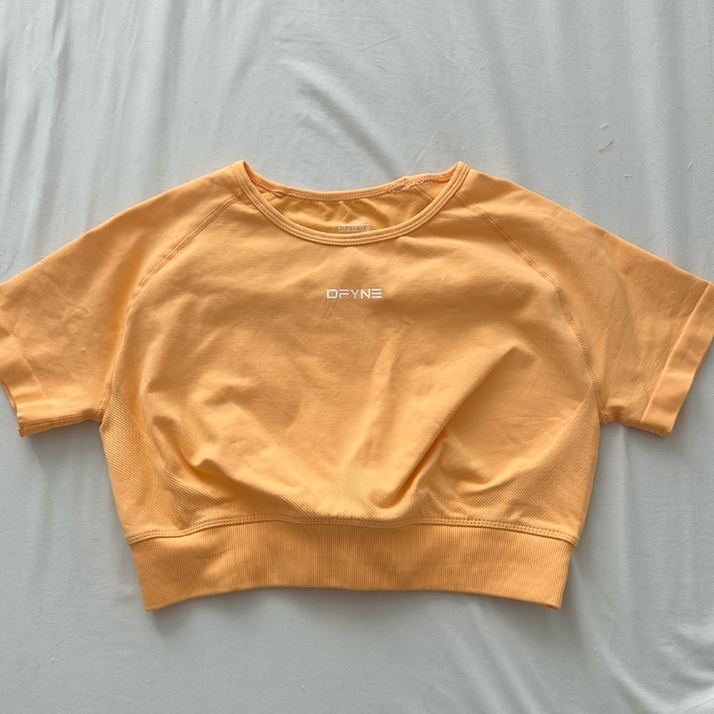 Dfyne Crop Top